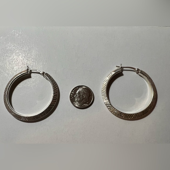 Macy’s Silver Hoops - Picture 4 of 4